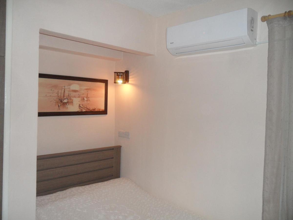 Sunshine Apts, Two Bedroom , Free Internet, No 3 Apartment *