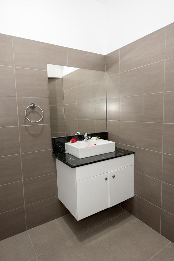 Central Luxury Apartment *
