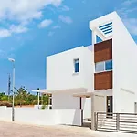 Katalina Apartments