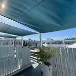 Ocean Dreams Suites - By The Harbour