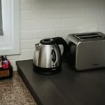 Five Keys Apartments