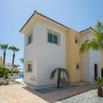 Villa Blue Palms