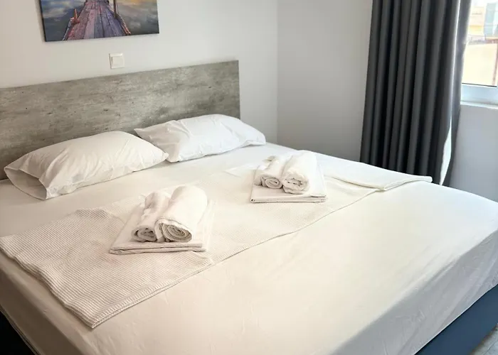 Luca Apts Napa