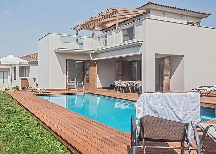 Villa Petreris Dyo - Lovely 3 Bedroom Ayia Napa Villa With Pool - Short Walk To Nissi Avenue