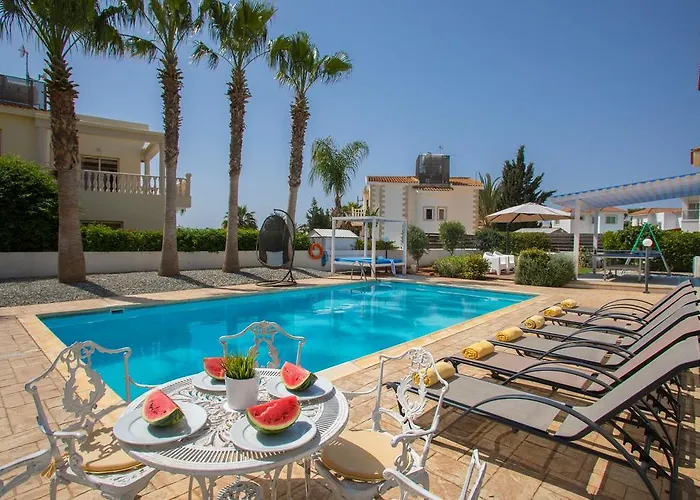 Villa Blue Palms