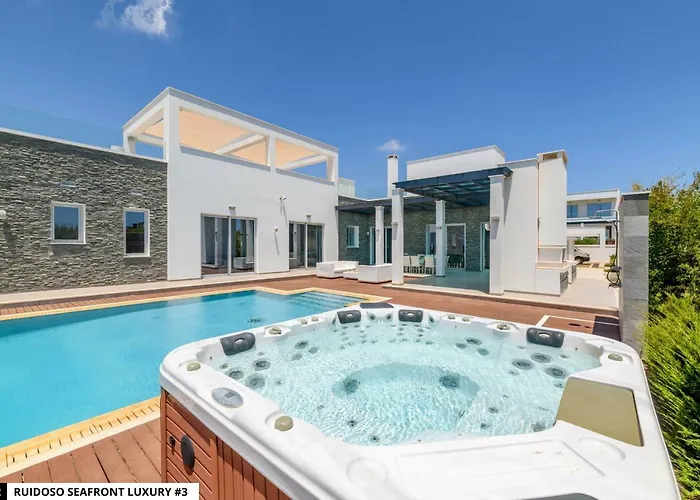 Ruidoso Luxury Seafront Villas