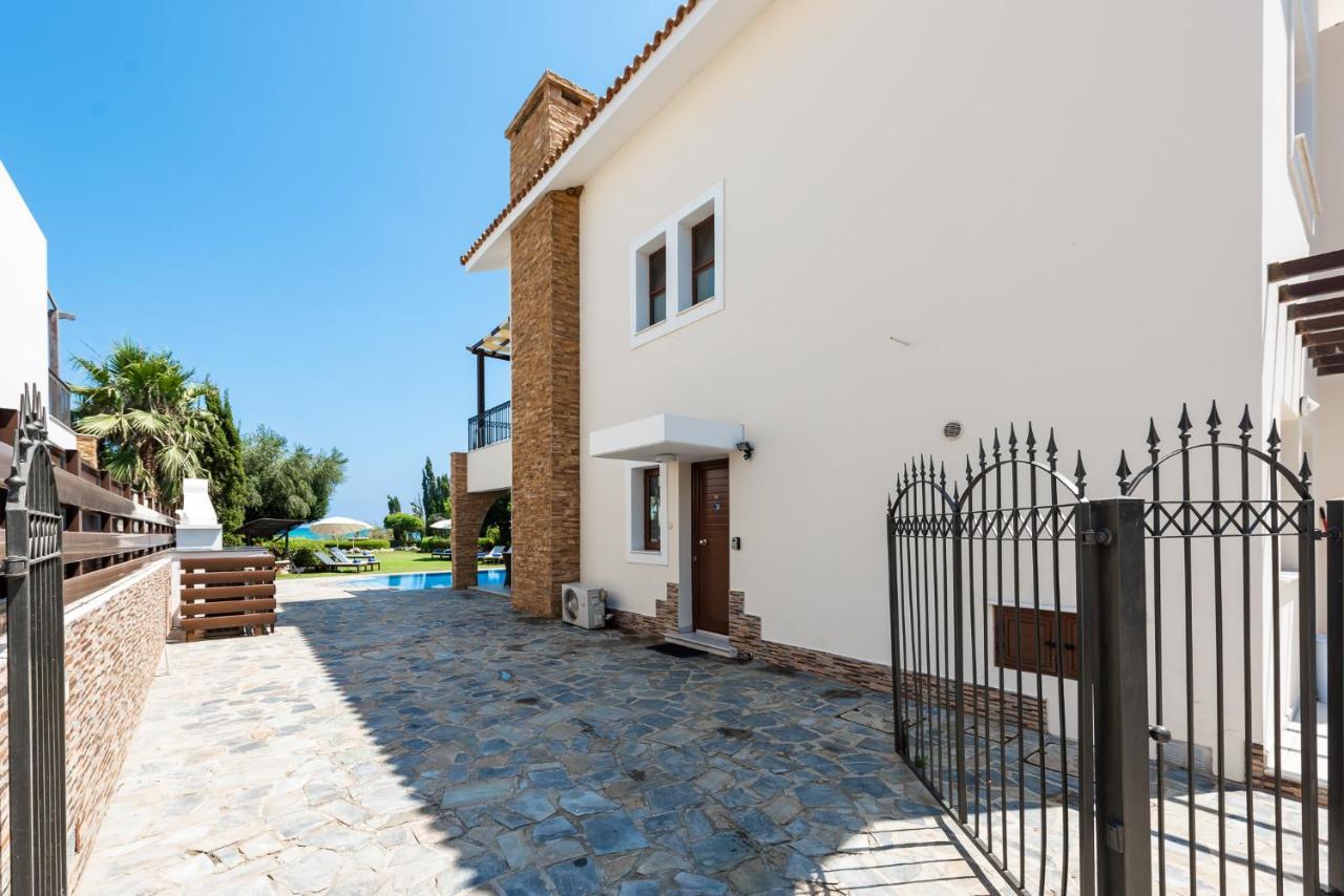 Sea Front Oceanus H3 By Ezoria Ayia Napa