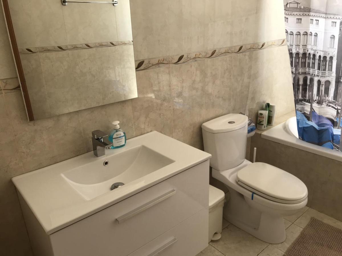 Villa Nissi 28 *