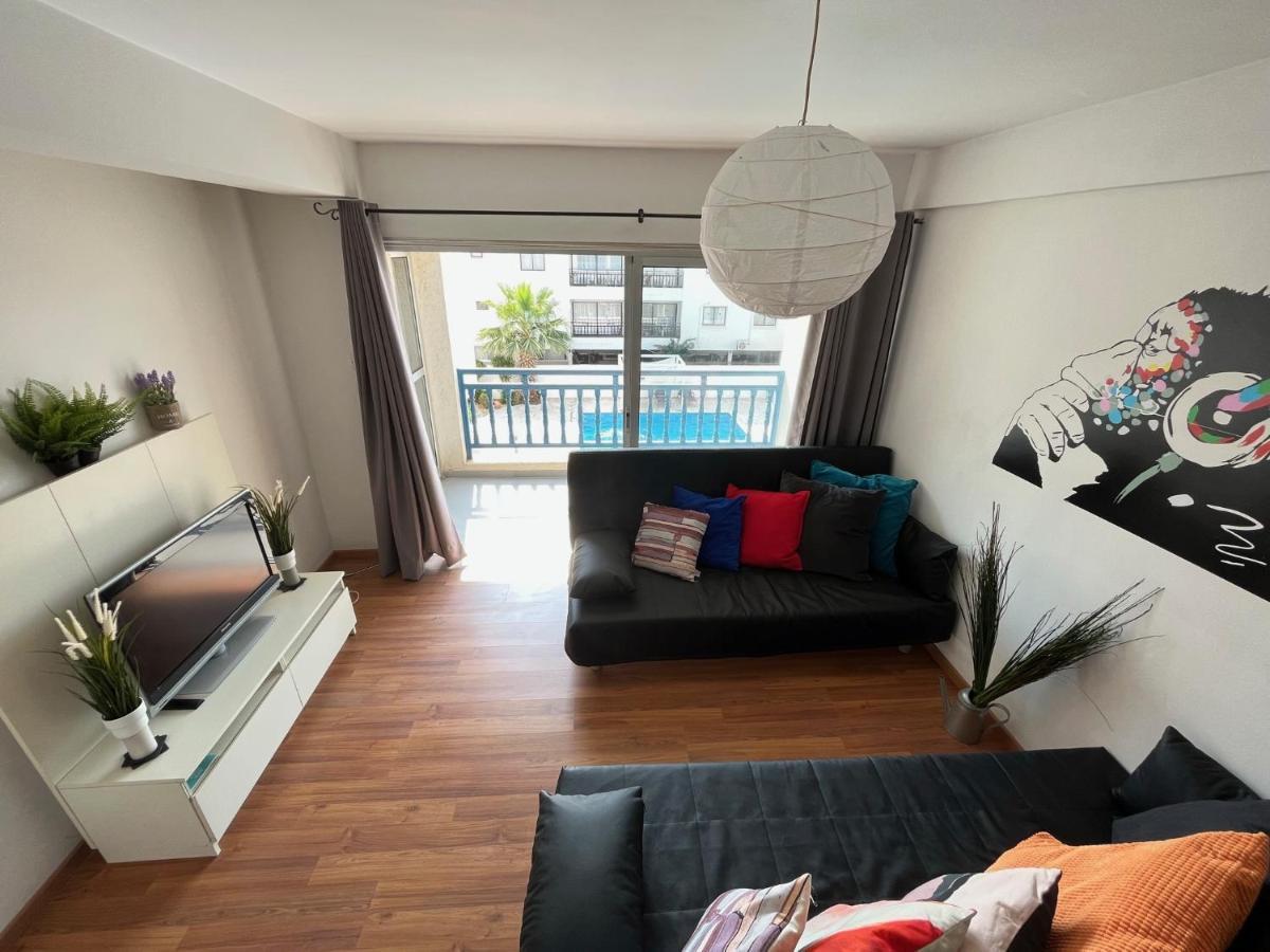 Napa Blue Apartment, Xxl Pool,in Hearth Of Apartment Agia Napa