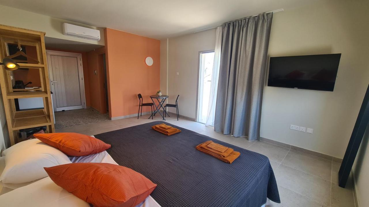 Kleio Aparthotel *