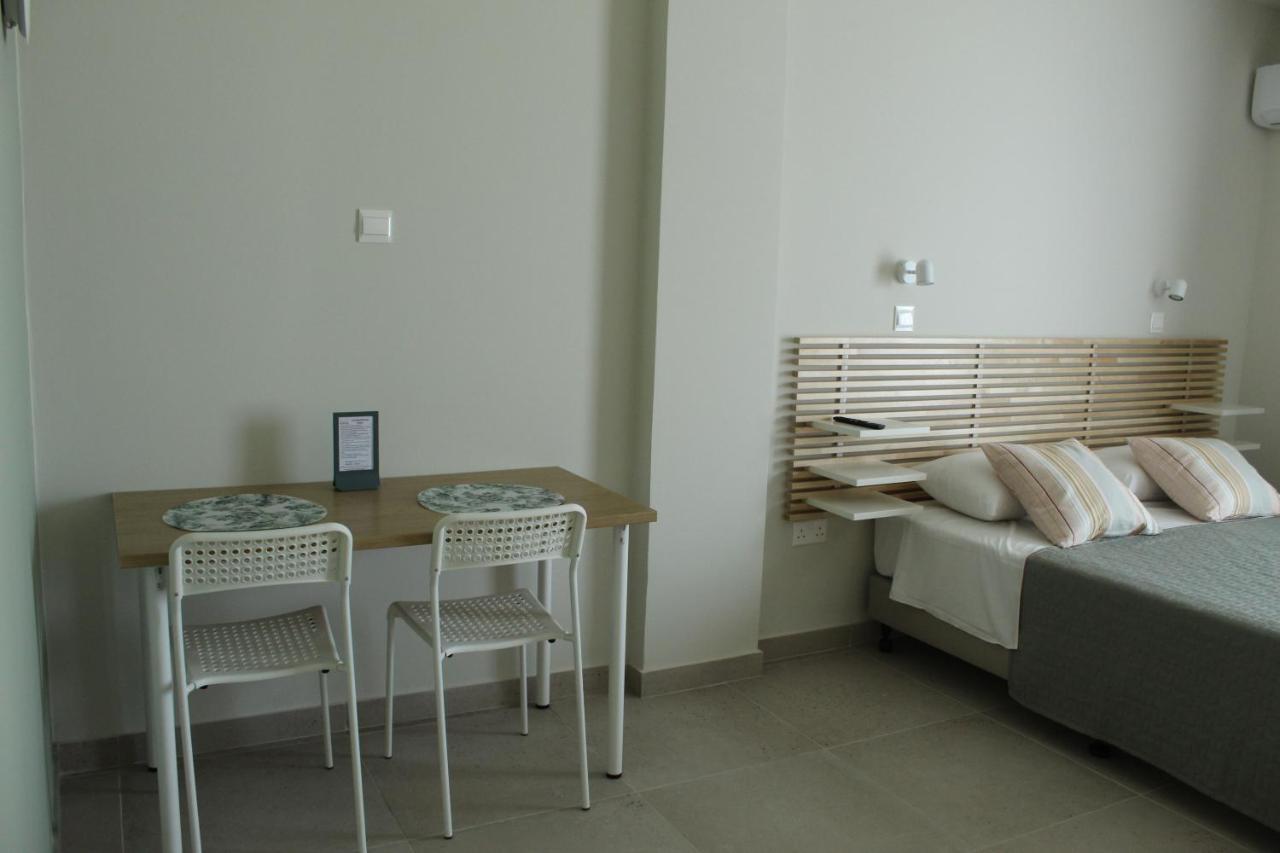 Kleio Aparthotel