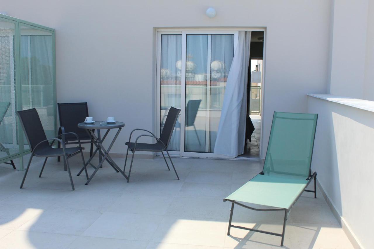 Kleio Aparthotel *