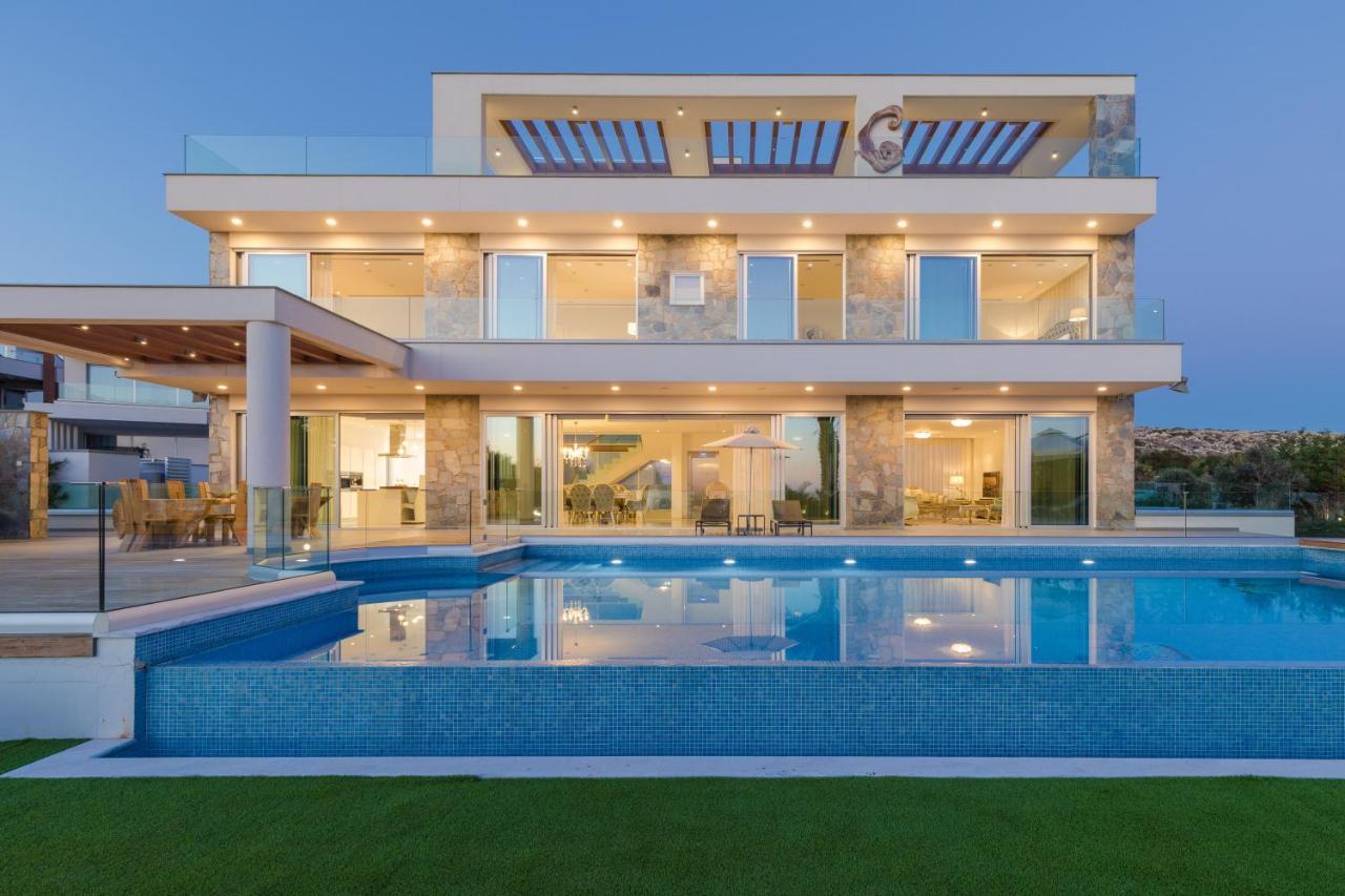 Palace Of Mediterranean Beachfront Villa Agia Napa