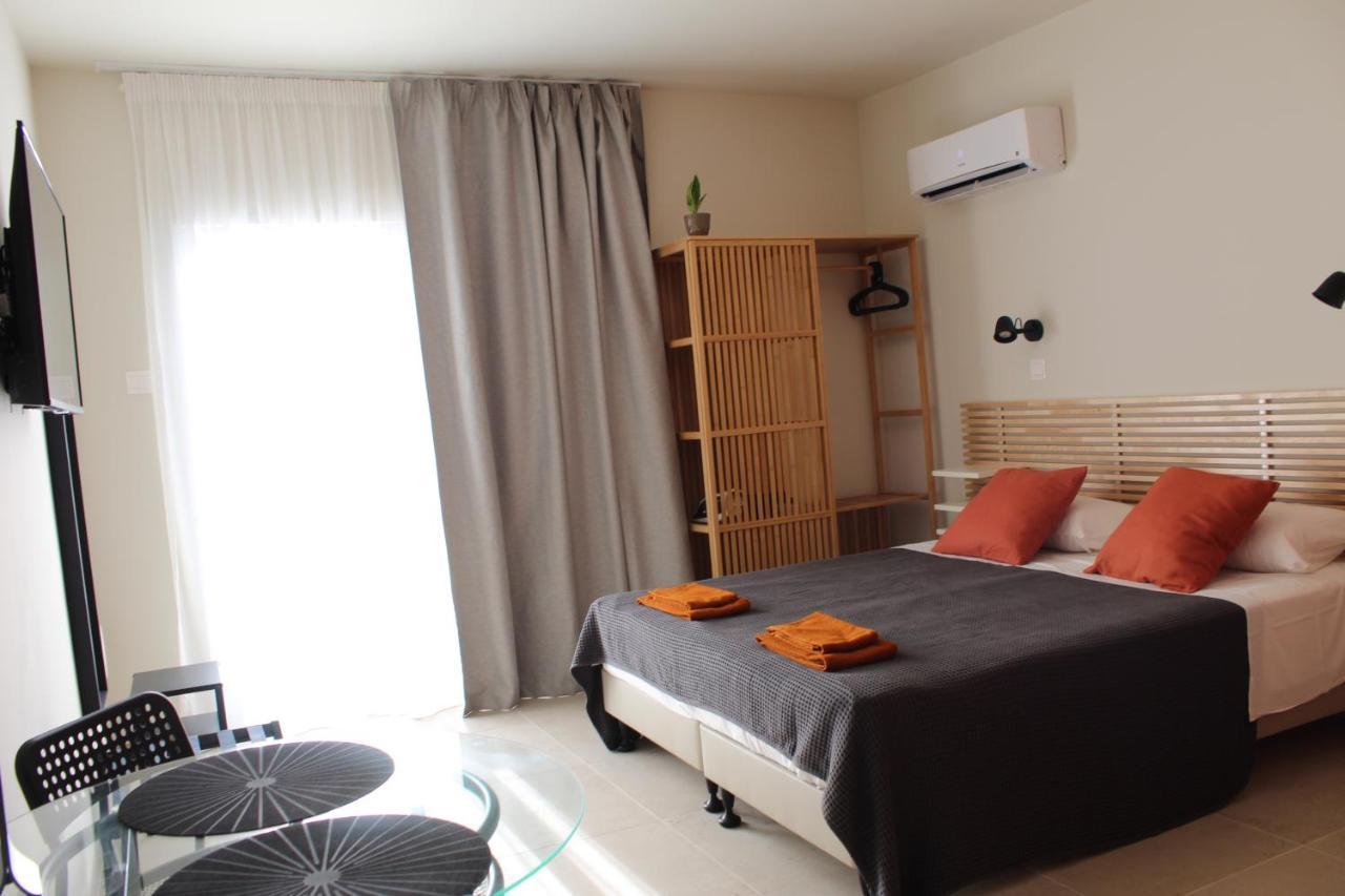 Kleio Aparthotel *