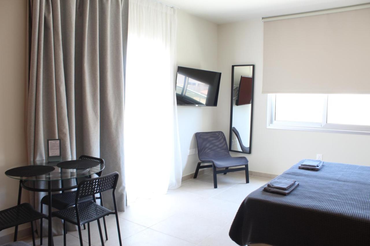Kleio Aparthotel *