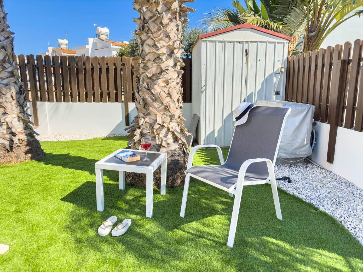 040 * Ayia Napa
