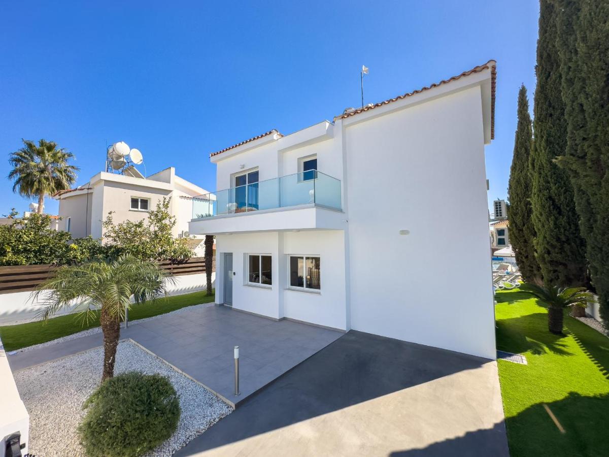 Villa 040 *