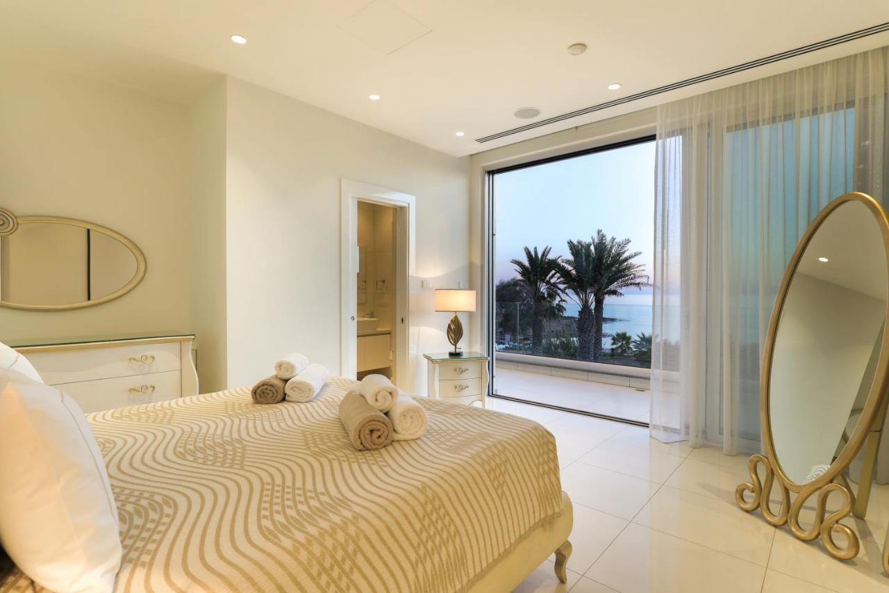 Palace Of Mediterranean Beachfront Villa Agia Napa