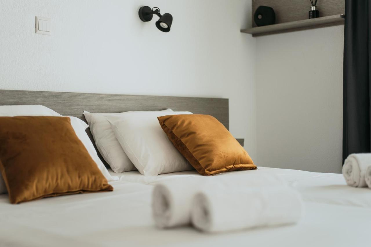 Five Keys Apartment *