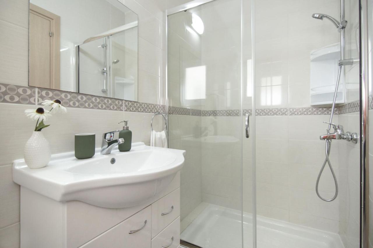 Nissi Sapphire Holiday home *