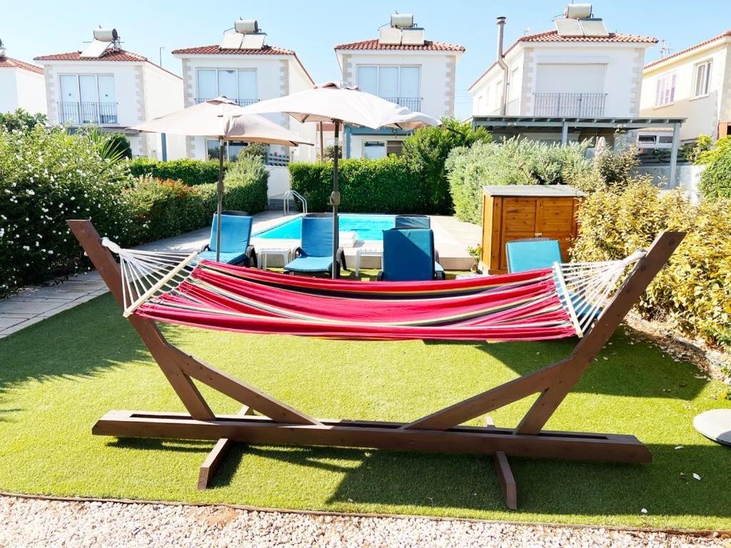 Gorgona Seafront 3 Bedroom With Private Swimming Pool *