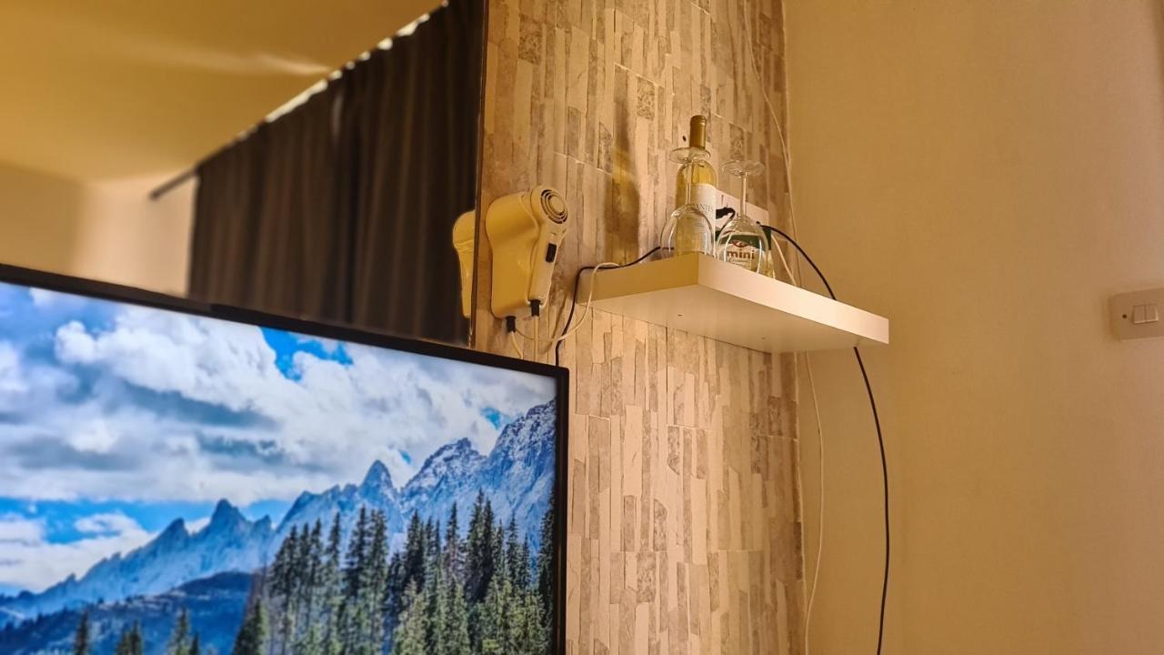 Apartment Lavish