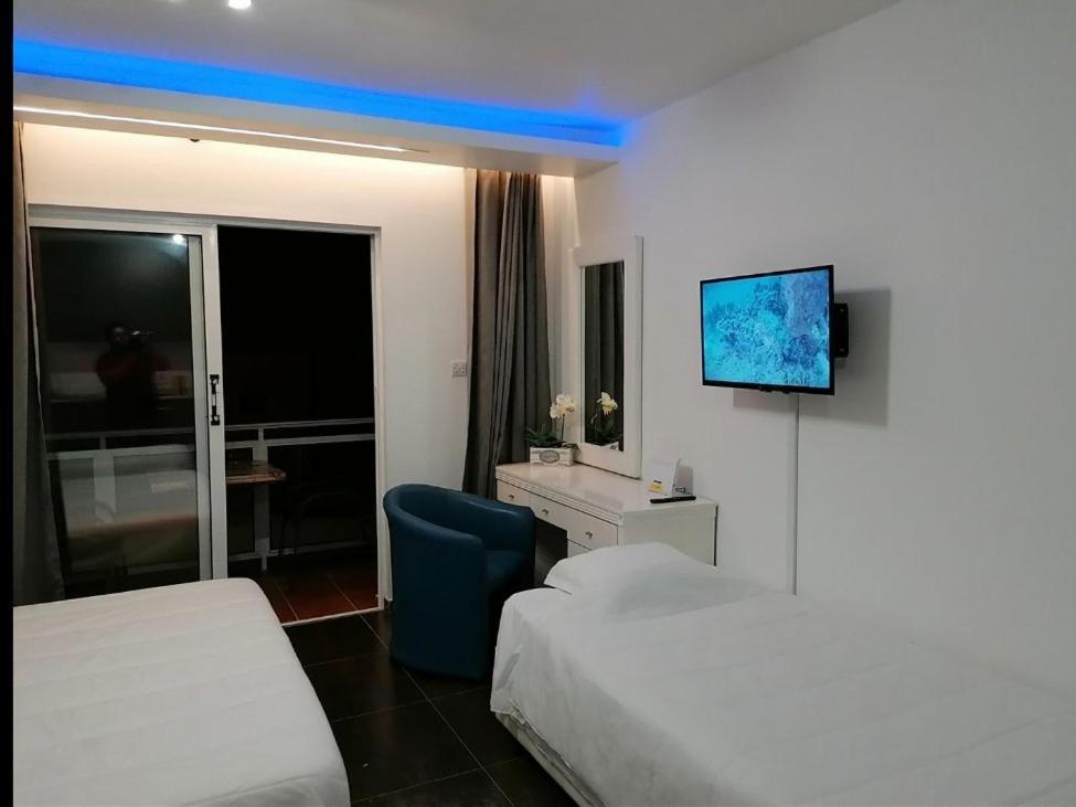Luxury No. 202 Apartment *