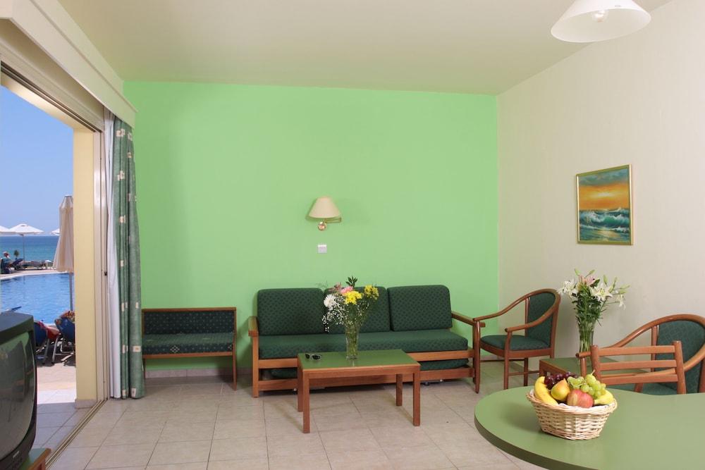 Panas Village Aparthotel Agia Napa
