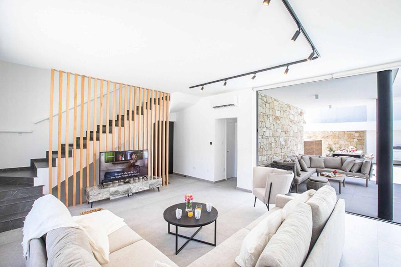 Nissi Cube 4 Kb4 Villa