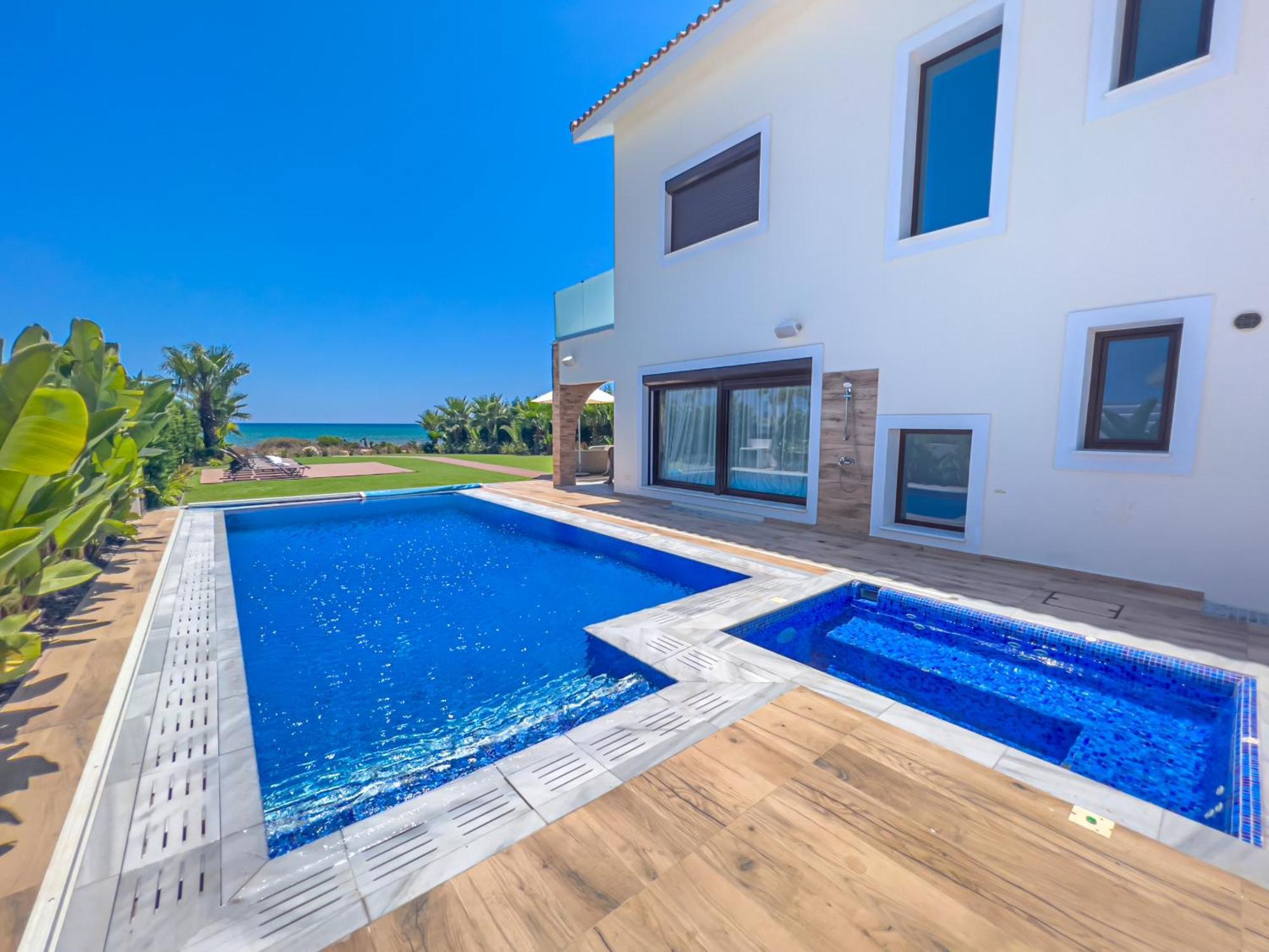 Serenity Seafront Villa *