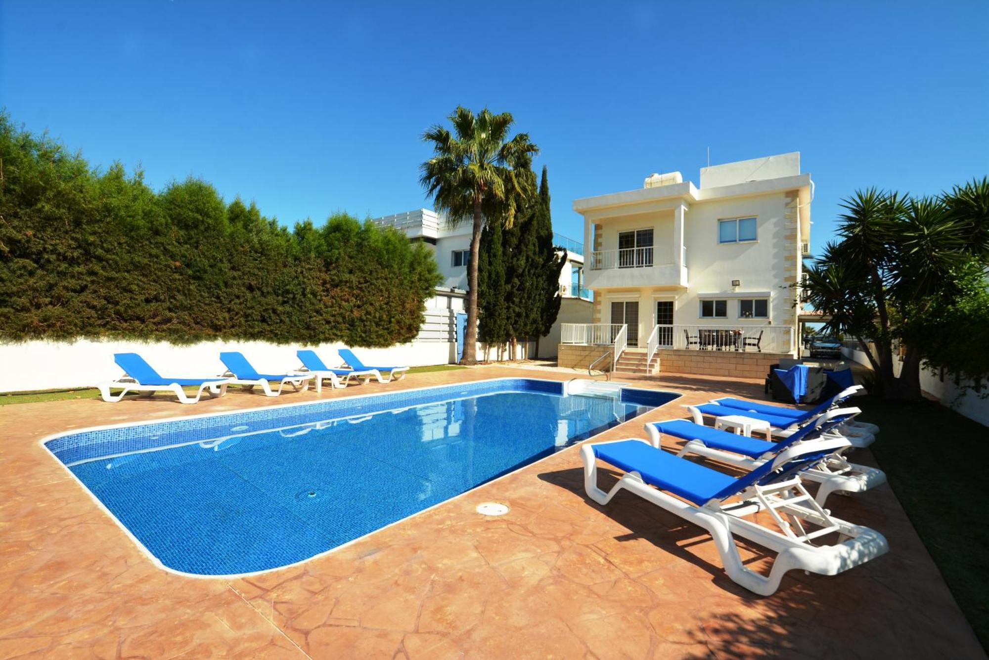 Villa Chloe *