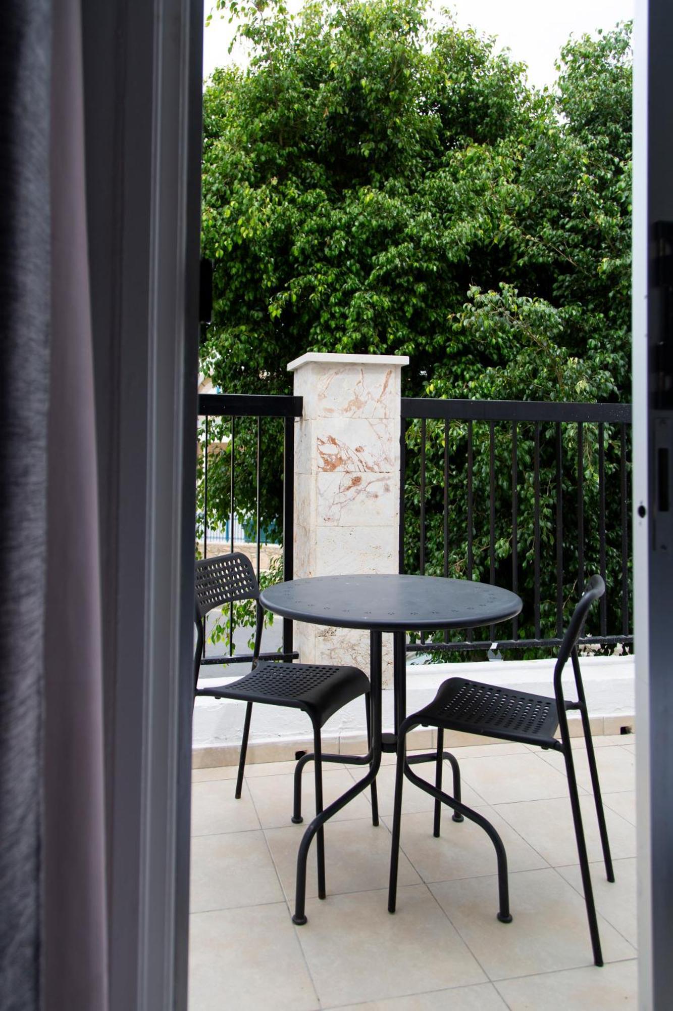 Summer's Aparthotel