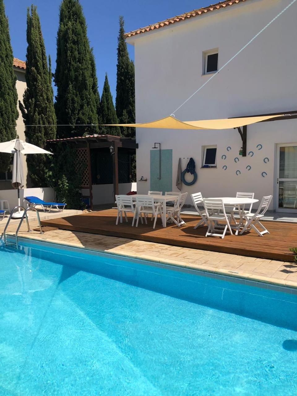 Kiveli Villa