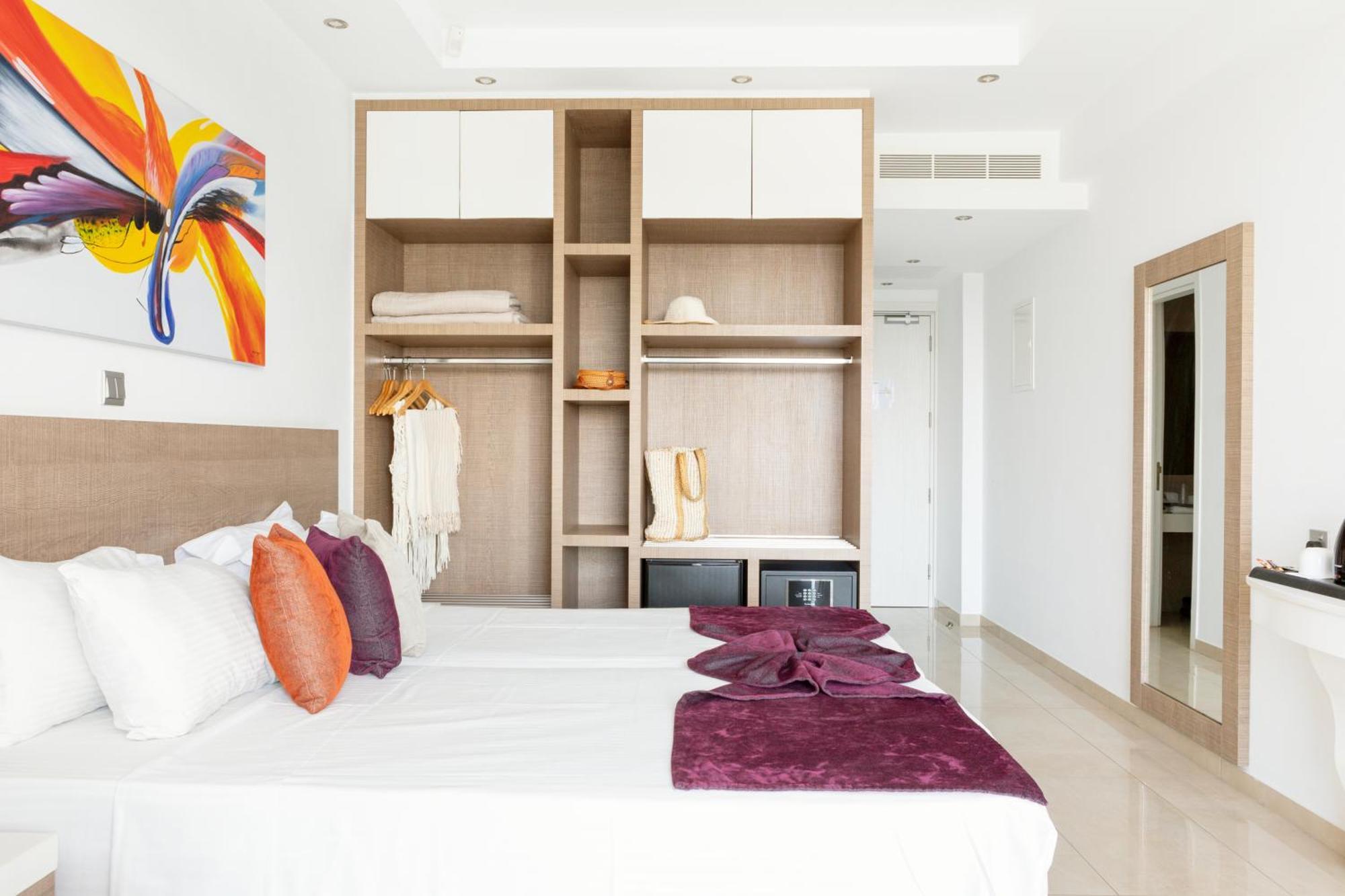 Amethyst Napa & 4* Agia Napa
