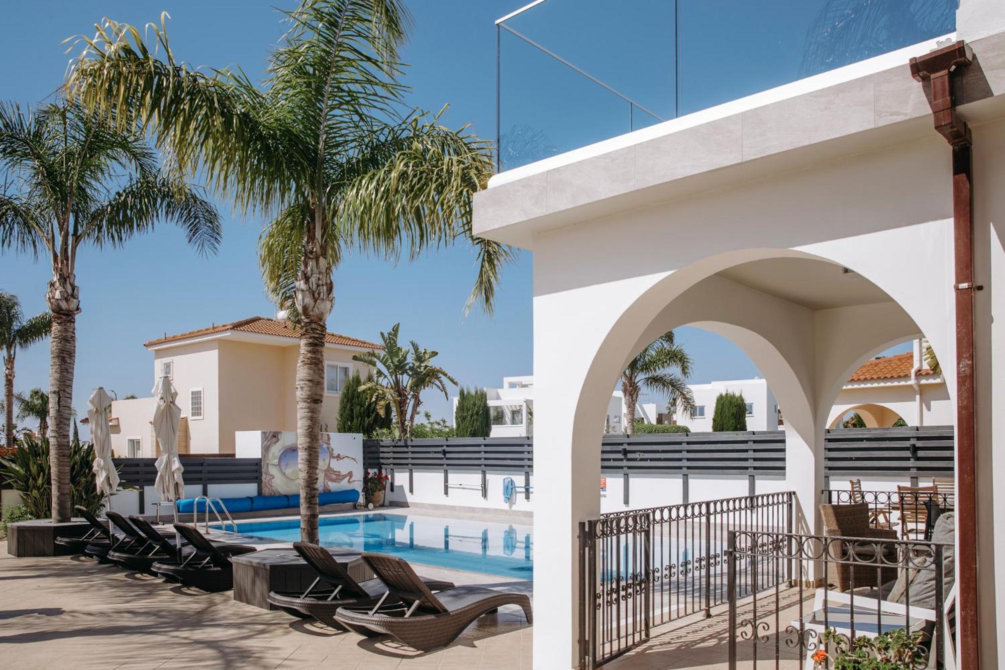 Sunset Private Complex Heated Pool *