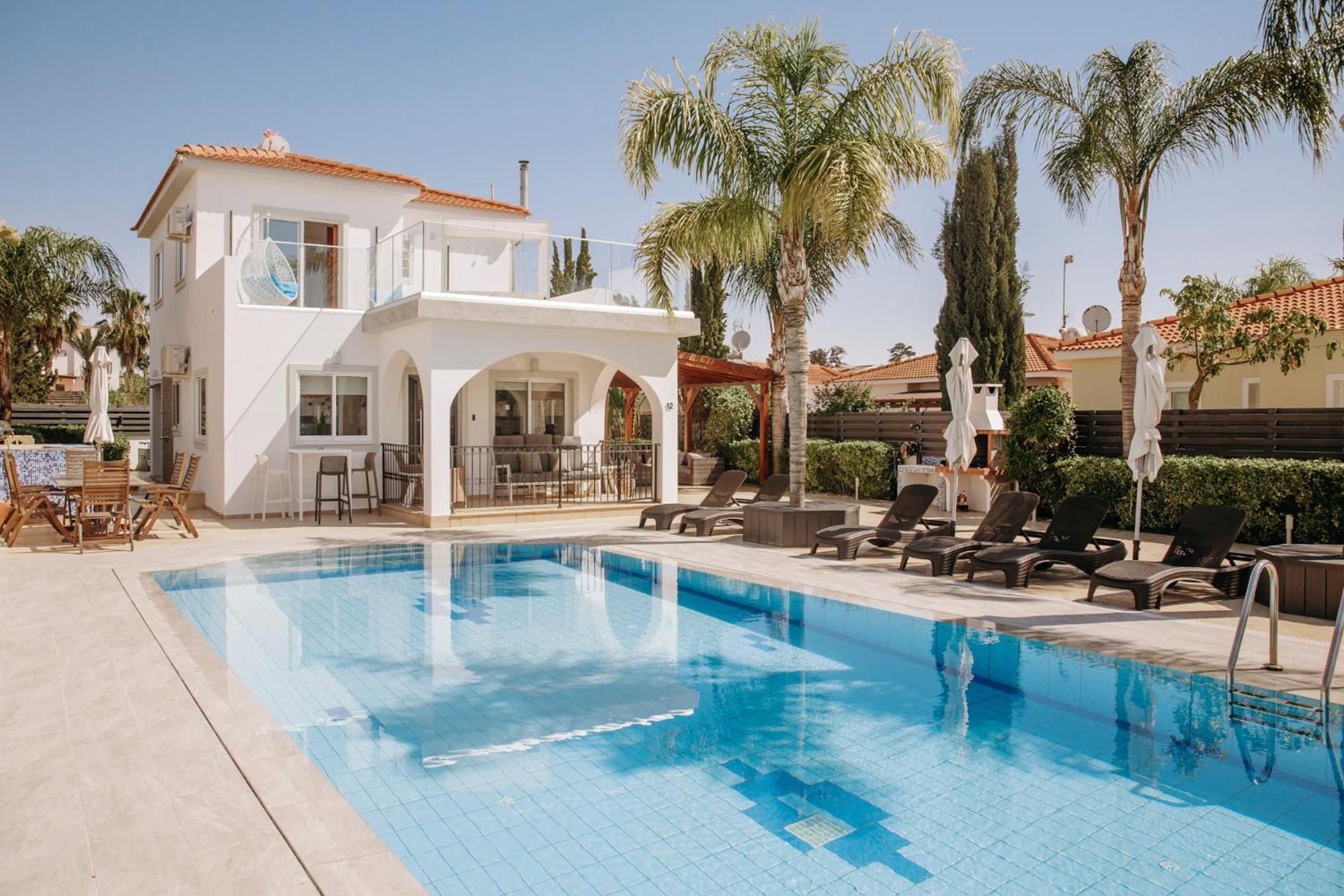 Sunset Private Complex Heated Pool