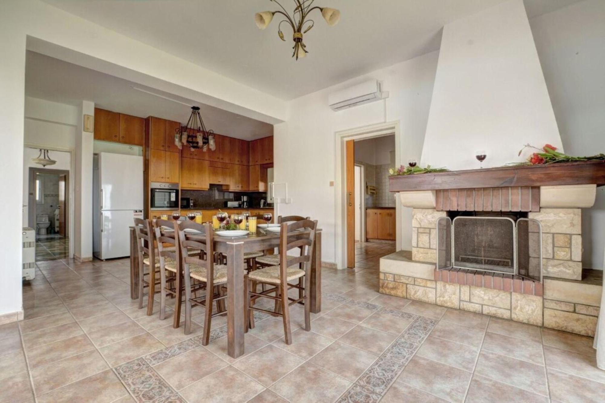 Nissi Diamond Mansion Holiday home *