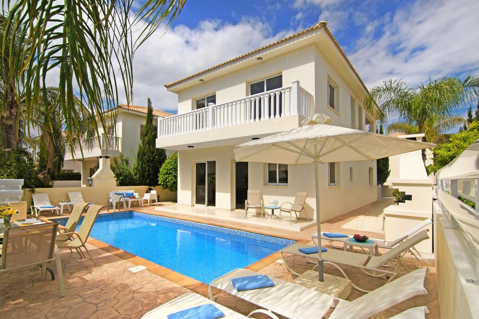 Nissi Sapphire Holiday home *