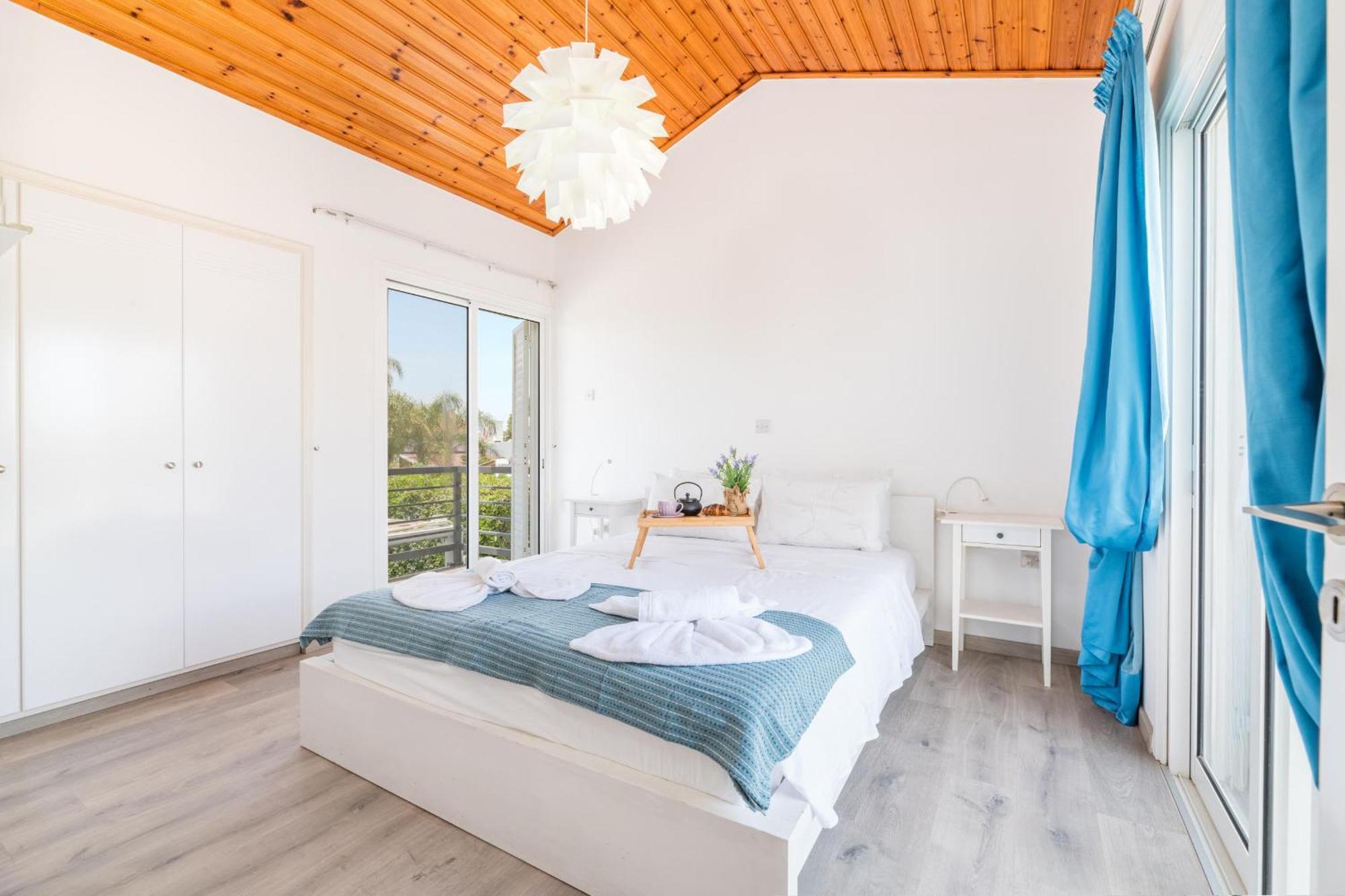 La Casa De Louie Agia Napa