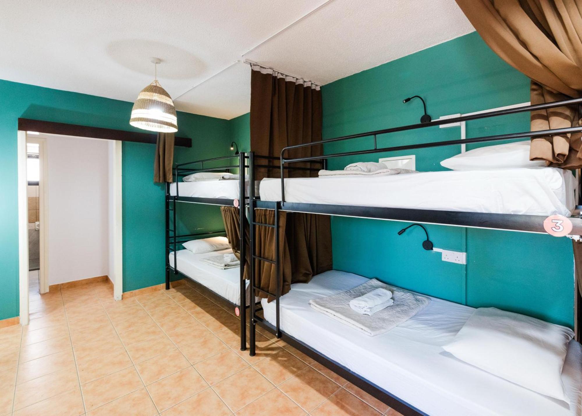 Nissus Urban Hostel