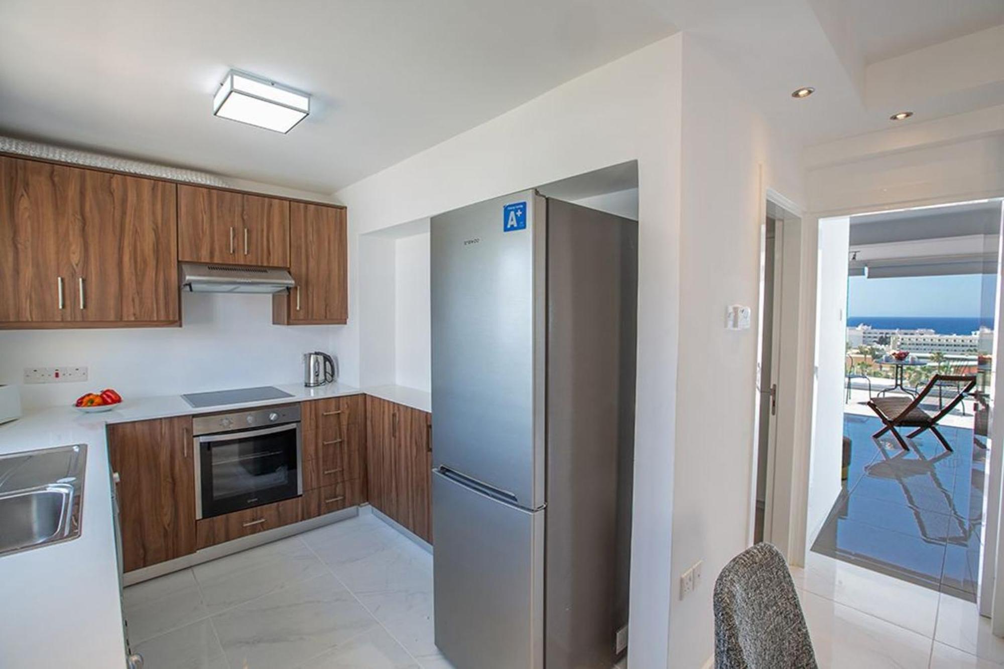 Misia Enas - Modern 2 Bedroom With Sea Views - Close To Square * Agia Napa