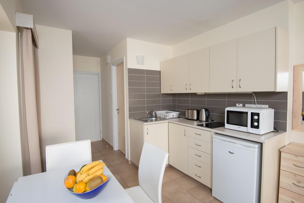 Eligonia Aparthotel