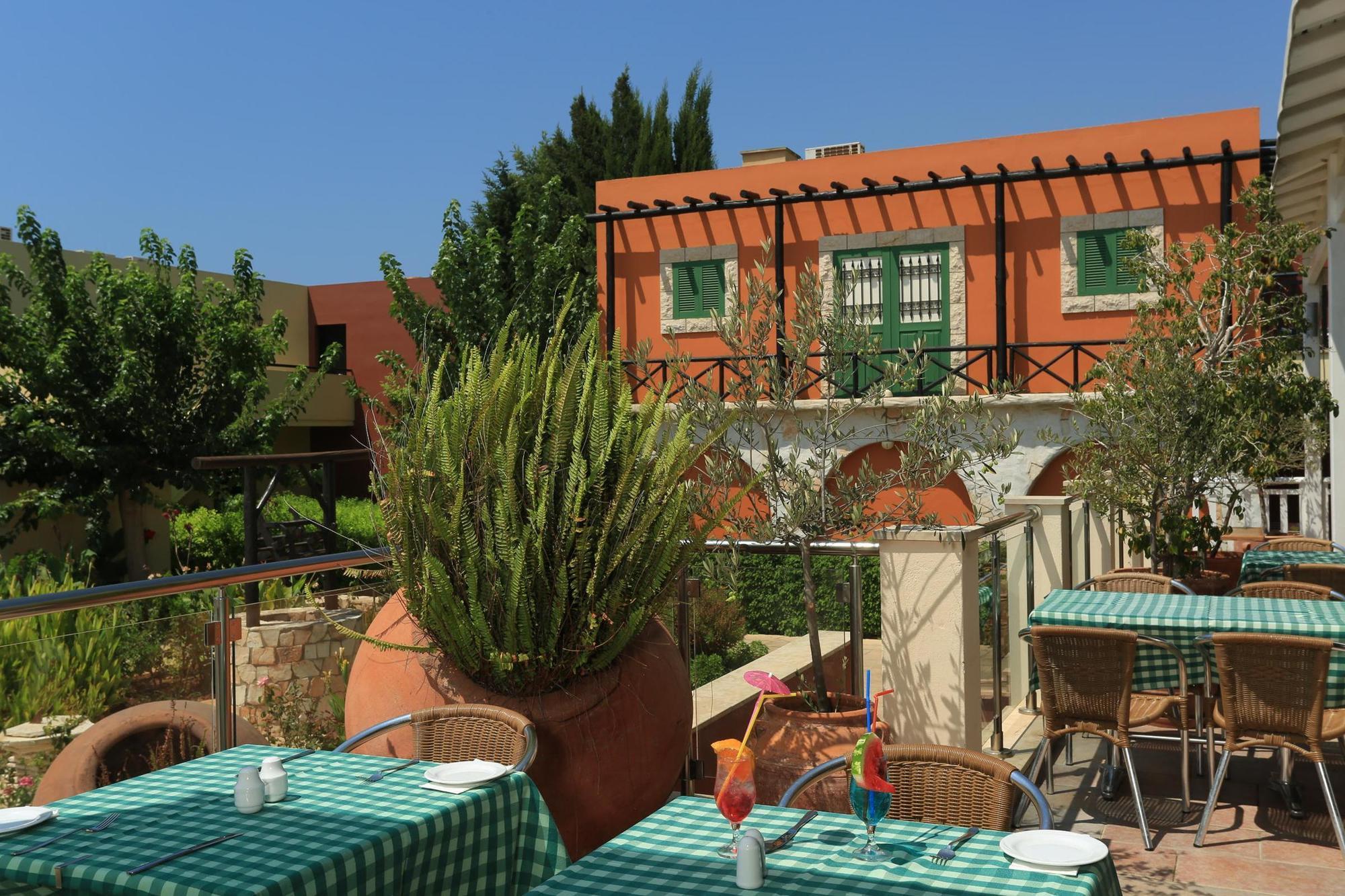 Aparthotel Panas Village