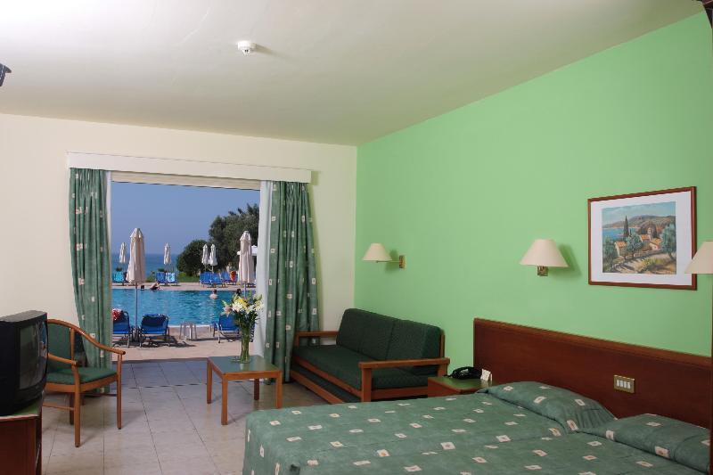 Panas Village Aparthotel 4*