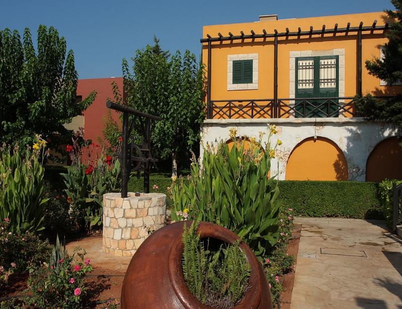 Panas Village Aparthotel
