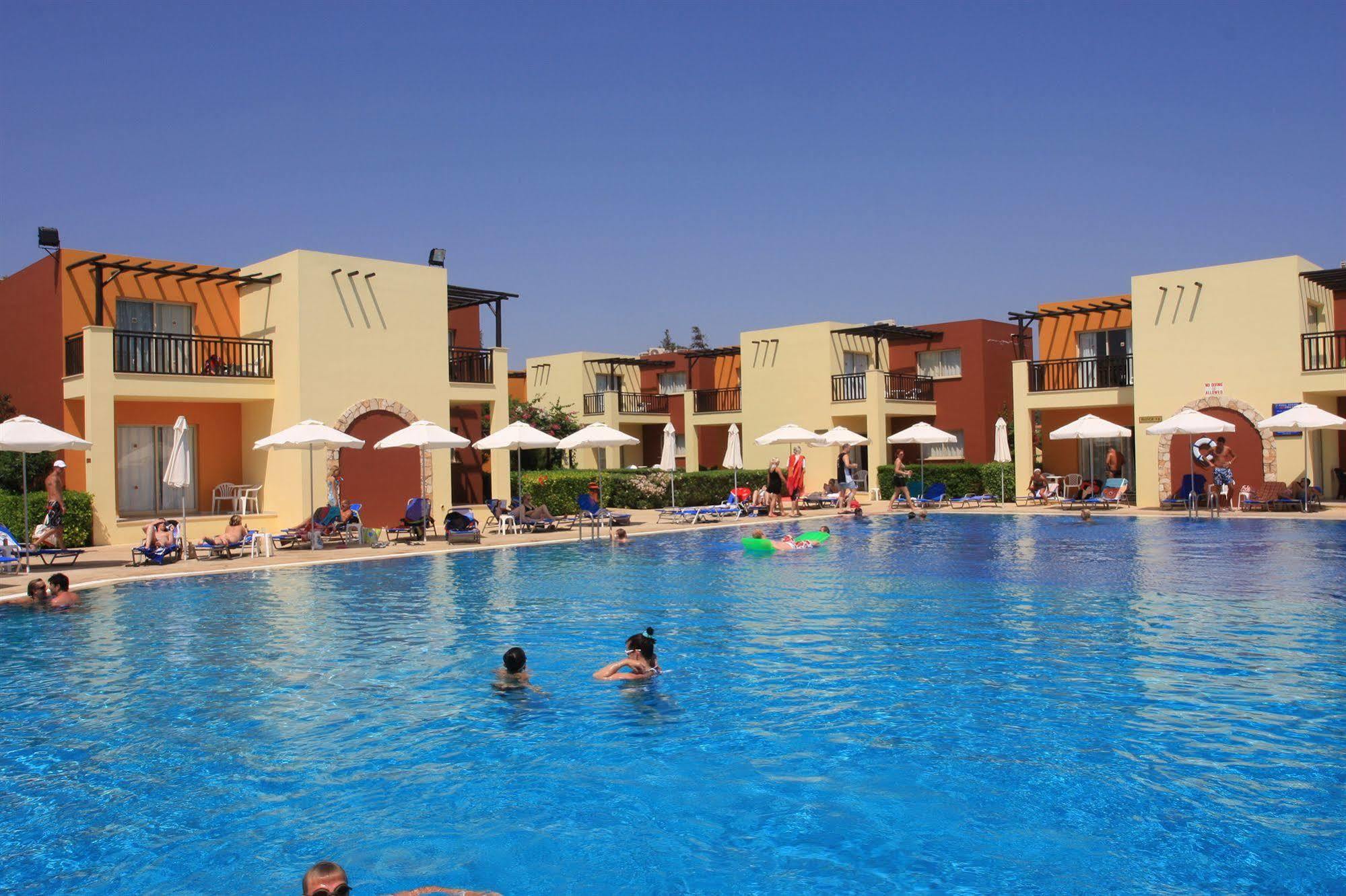 Panas Village Aparthotel Agia Napa