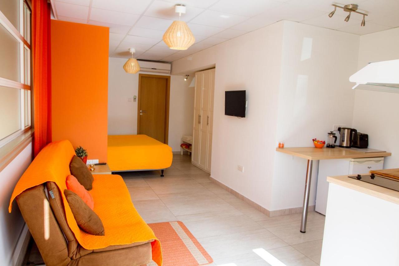 Rainbow Apartment *