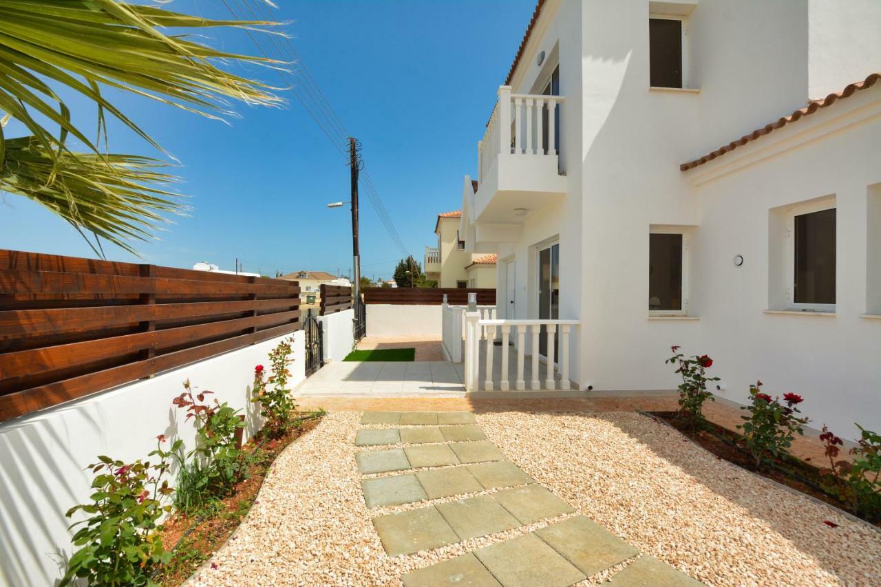Villa Nissi Palms