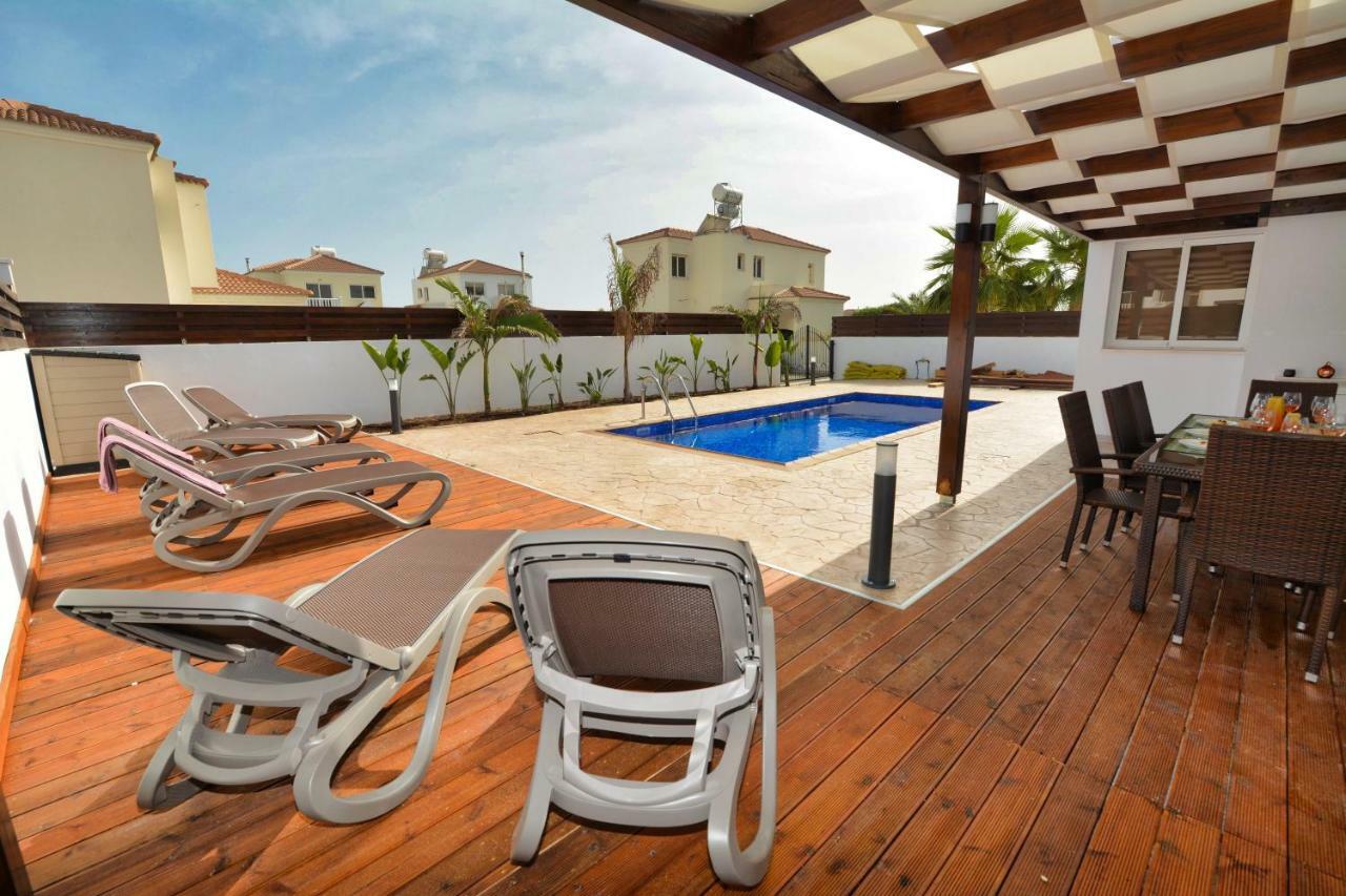 Villa Nissi Palms