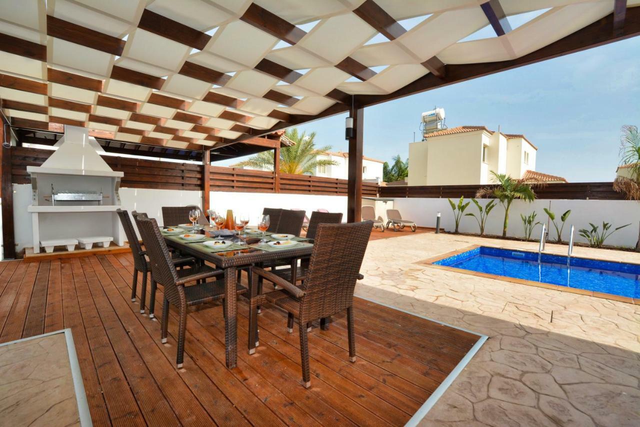 Villa Nissi Palms